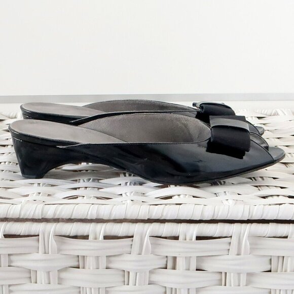 Stuart Weitzman Black Patent Leather Peep Toe Low Heel Mules Slip-on Pump Shoe 8 - Picture 9 of 16